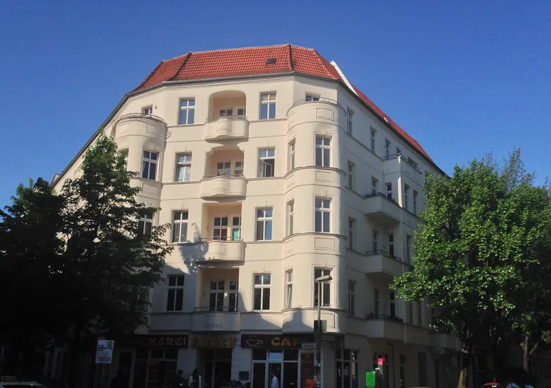 Elegante Dachgeschosswohnung in bester Kiezlage! — photo 1